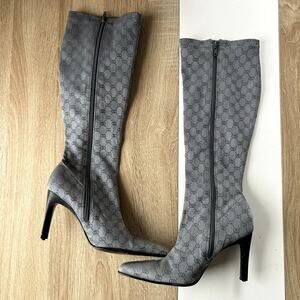 Bakers Women's Cloth Patterned Zip up Heeled Boot Size 6.5 Gray